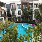 Otel Liona & 3*
