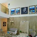 Liona & Otel