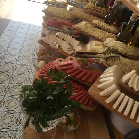 Ξενοδοχείο Liona & 3*