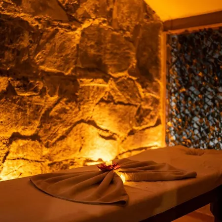 Ξενοδοχείο Liona & 3*