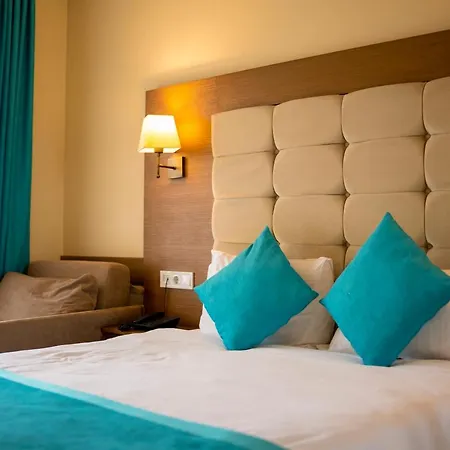 Liona & Ξενοδοχείο Gundogan (Bodrum)