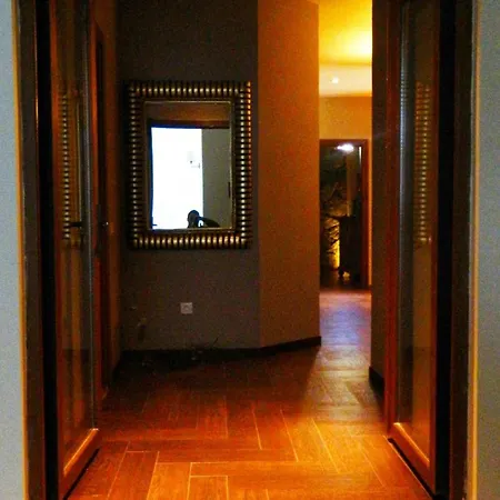 Liona & Ξενοδοχείο