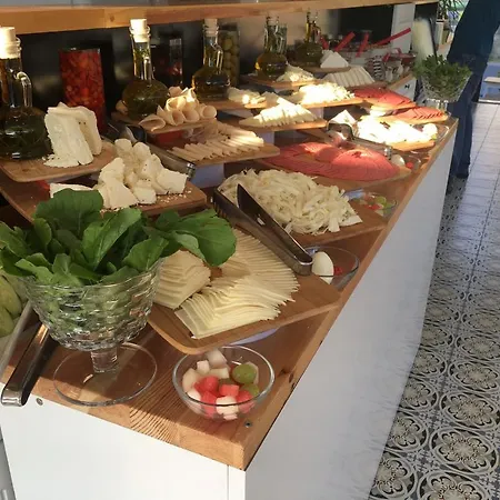 Liona & 3* Gundogan (Bodrum)