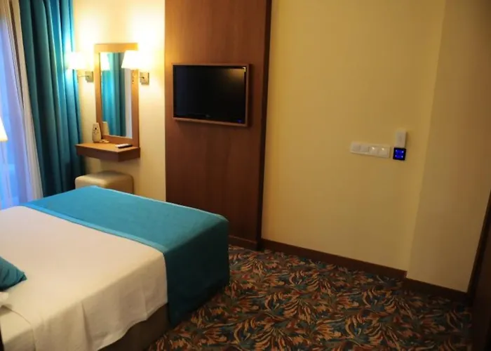 Liona & Hotell
