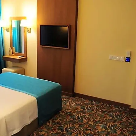 Liona & Hotel 3*