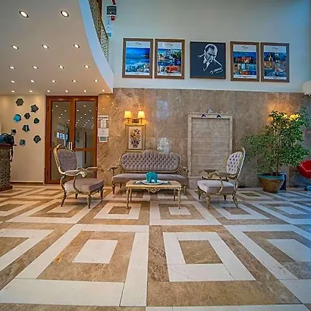 Hotel Liona & 3*