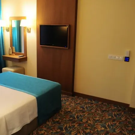 Liona & Hotel